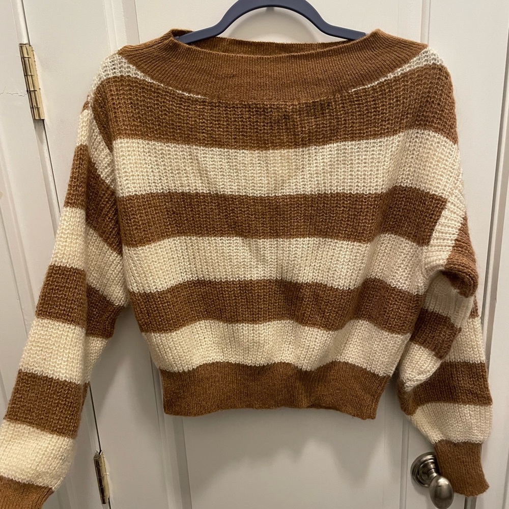 NWT Vicolo Mohair Italian Crop Sweater Tan and Cream Stripe Size Small